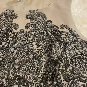 Sleeveless Dress with Red accent